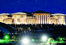 Sarayın bir günlük elektrik gideri 14 bin konuta bedel
