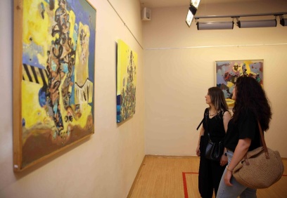 Eserlerimde, modernle tarihseli sentezleme çabasındayım