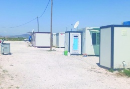 Depremzede 18 aydan beri konteynerde yaşam mücadelesi veriyor