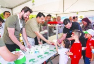 Yalnız bırakılmış çocuklar artık daha mutlu olacak