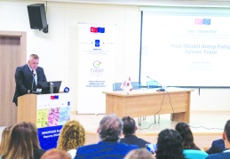 Antep fıstığı bölge ekonomisi için vazgeçilmez bir tarım ürünü