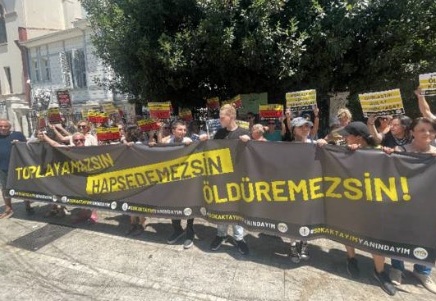 Tecrit ve katliam yasa teklifi kabul edilemez