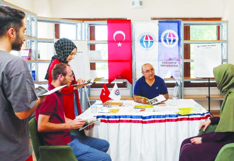 Aday öğrenciler için destek ofisi açıldı