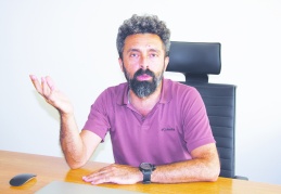 Ekonomik krizden her sektör gibi  biz de olumsuz etkileniyoruz