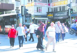 İnsanlar Antep’ten yurt dışına kaçmaya başladı