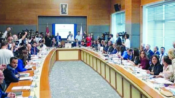 Hayvanlarla ilgili ötanazi görüşmelerinde iktidar, muhalefetin konuşma süresini sınırlandırdı