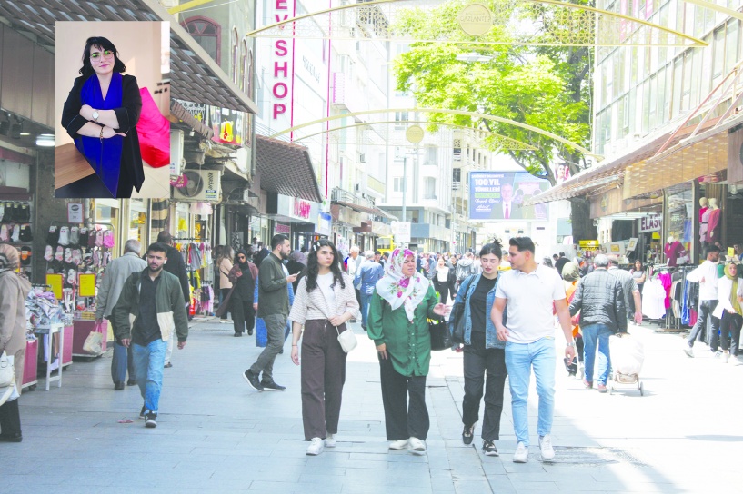 Ülkenin tüm kaynakları küçük  bir grup tarafından yağmalanıyor