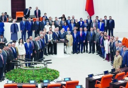 "İnsanlık tarihine utançla geçecek!"