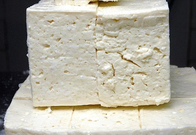 Peynirin, tüketiciyi yanıltacak şekilde üretilerek piyasaya sürülmesine izin verilmeyecek