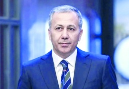 İçişleri Bakanı Yerlikaya'nın konutundan, iki yabancı adına kayıtlı iki ikamet izni çıktı!