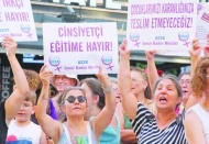 Eğitim dinselleştirmeye çalışılarak laiklik ve bilimden uzaklaşılıyor