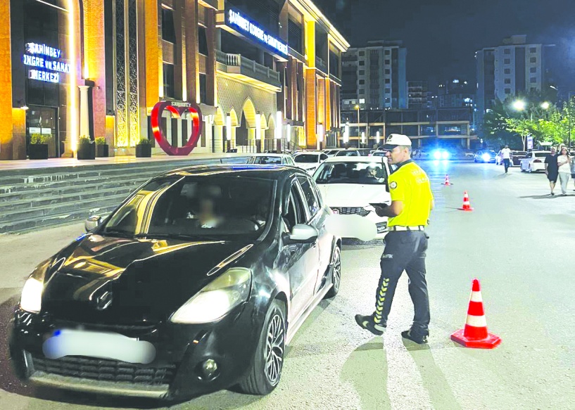 Temmuz ayında 3 bin 318  araç trafikten men edildi