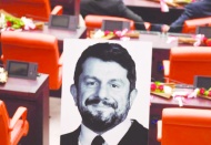 Can Atalay bir an önce  serbest bırakılıp meclise girmeli