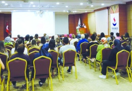 Anne adayları eğitiliyor