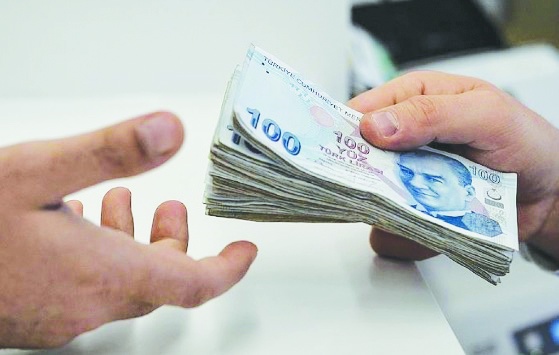 Türkiye’de maaşlar asgari ücrete yaklaşıyor, gelir dağılımı tehlikede