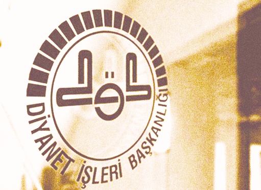 Diyanet önce kendine çalışıyor, hanımları kurasız hacca gönderdiler