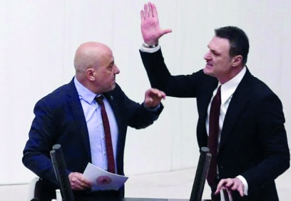 Futbol sahalarındaki şiddeti Meclis'e taşıyan isim: Alpay Özalan