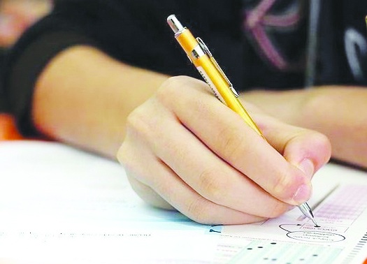 Üniversite sınavında ter döken üç adaydan ikisi hedefine ulaşamadı