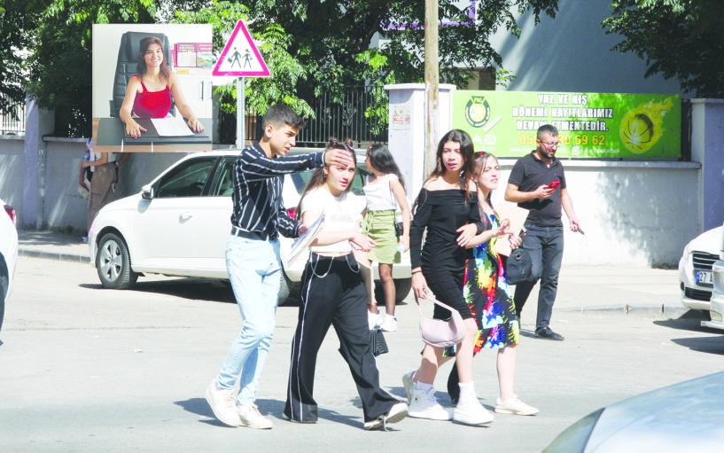 Asıl amaç, öğrenciyi imam  hatip okullarına göndermek