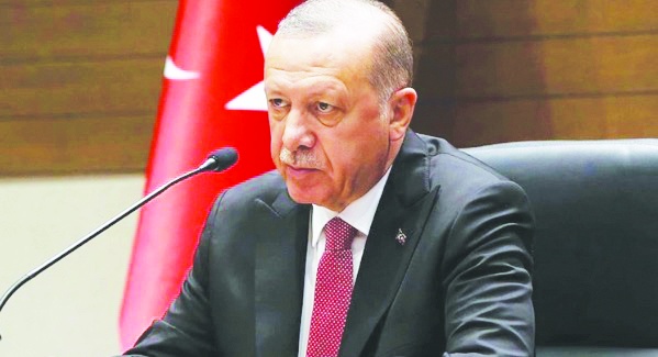 'AKP'de moraller bozuk, milletvekilleri birbiriyle kavgalı'
