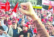 Ekonomik kriz işçi eylemlerini tırmandırıyor