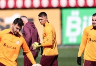 Galatasaray 7 isimle masaya oturacak