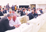 Lüks, şatafat ve birilerine şirin görünme var, sadece Antep halkı yok