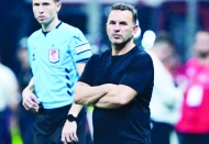 Okan Buruk'tan oyuncularına uyarı: 'Şimdi derbi zamanı değil'