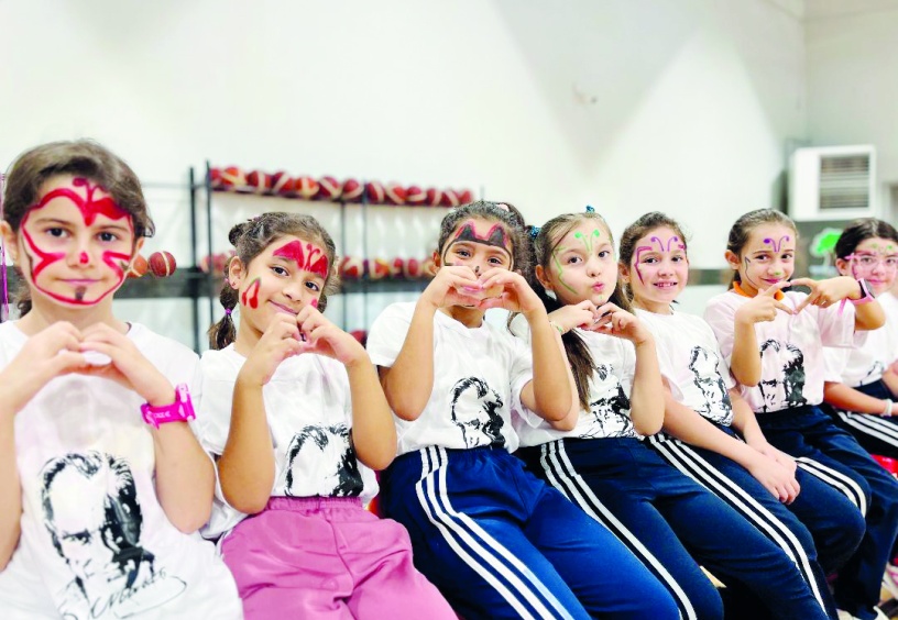 Çocuk şenliği miniklerin yüzünü güldürüyor