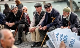 AKP iktidarı, çalışmak zorunda kalan emeklilerin maaşından yüzde 12,5 kesintiye gidecek