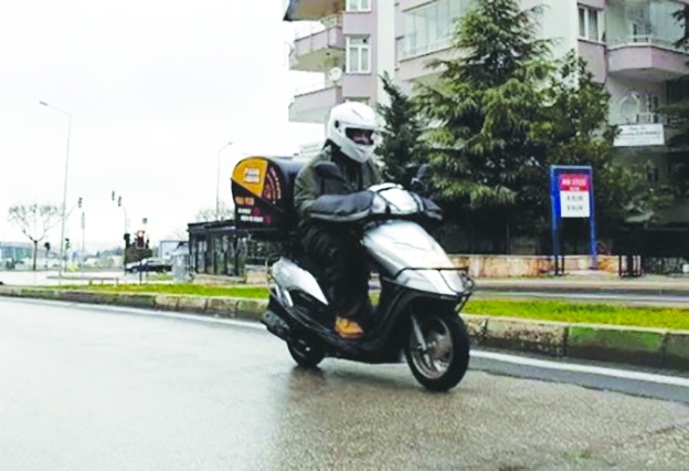 Uyuşturucu tacirleri motosikletli kuryelerle çalışıyor, 59 ilde 369 satıcı yakalandı