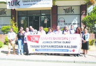 Soframızdan ekmeğimiz çalınırken ağır vergilerle yoksullaştırılıyoruz