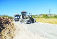 Kırsalda bozuk yollar onarılıyor