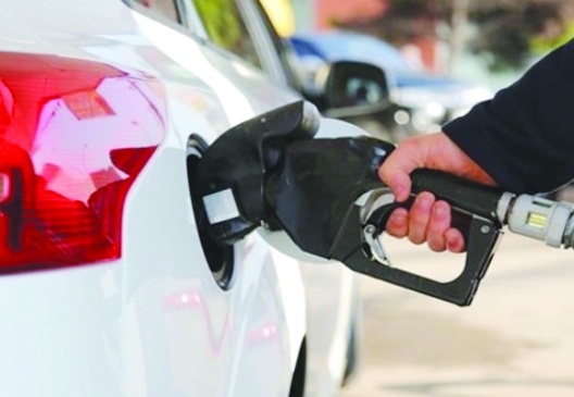 Benzine iki gün üstüste zam