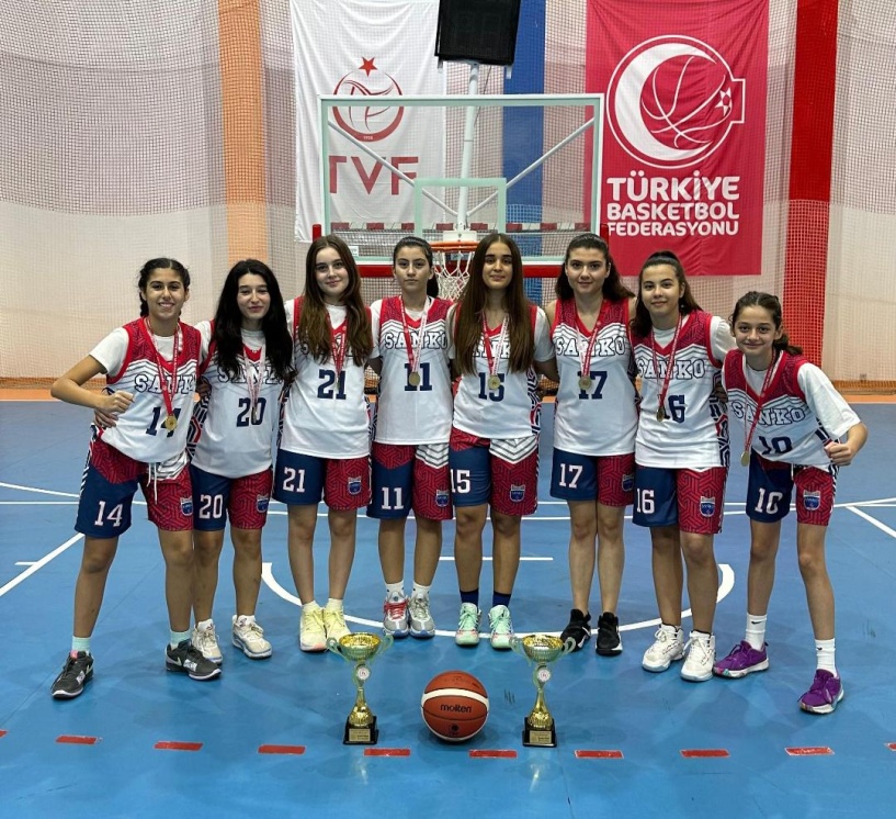 Dünya Kız Çocukları 3x3 Basketbol Turnuvası”nda, il şampiyonu oldu