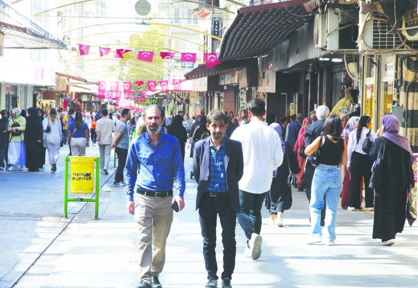 Kredi miktarındaki artış, ekonomik  krizin geldiği boyutu gözler önüne serdi