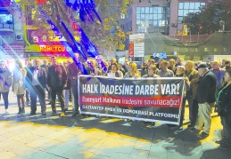 Hukuk dışı yollarla, baskı ve zor yöntemleriyle  halkın iradesinin gasp edilmesine son verilmeli