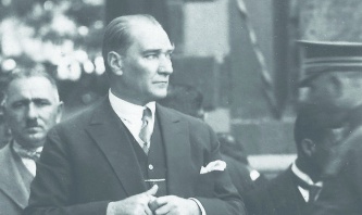 Büyük Önder Atatürk’ü anıyoruz