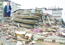 Depremlere dirençli kentler oluşturmaktan başka çaremiz yok