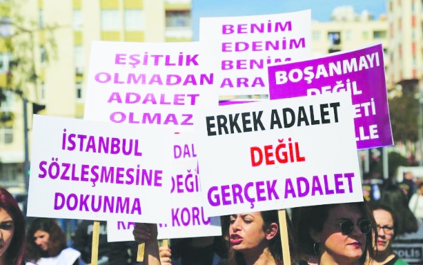 405 kadın, erkekler tarafından katledildi!