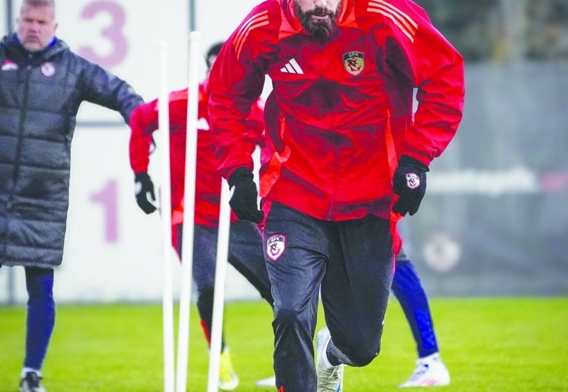 Kırmızı Siyahlılar, Fener maçı için İstanbul’a gitti