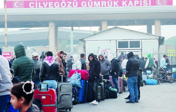 Bazı Suriyeliler dönüyor, herkesin ortak görüşü hepsinin gitmesi..
