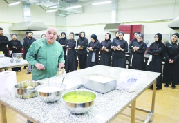 Gastronomi öğrencilerine ‘en güzel katmer nasıl yapılır’ı anlattı