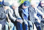 Memur ve memur emeklisine ek zam verilmeli