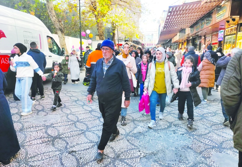 Zaten borç batağında olan vatandaş yılın ilk gününde zamlarla sarsıldı