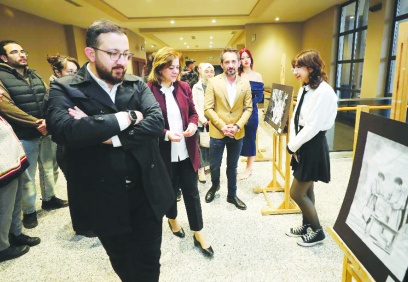 Canlı Heykel Performansı ve Karakalem Sergisi" açıldı