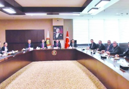Suriyeliler gidince sanayimiz çökmez