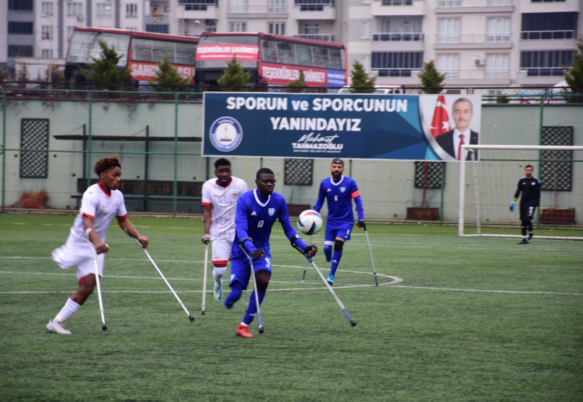 Ampute’den 8-0’lık galibiyet