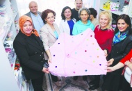 Doğum sonrası ücretsiz yardım marketi açıldı