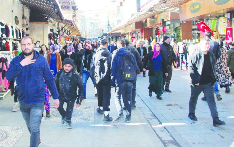 Çalışanı yoksulluktan kurtaracak sosyal politikalar üretilsin